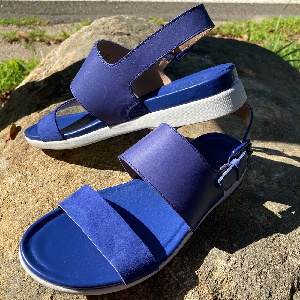 Naturalized Emory Sandals, size 7.5 wide